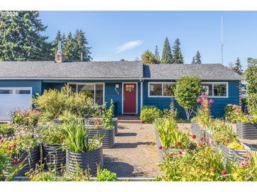 142 BELLE CT Oregon City OR 97045