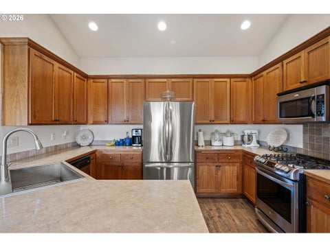 Tiny photo for 203 Copper Way, Creswell, OR 97426 (MLS # 587134693)