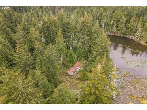 93757 NABB LN North Bend OR 97459