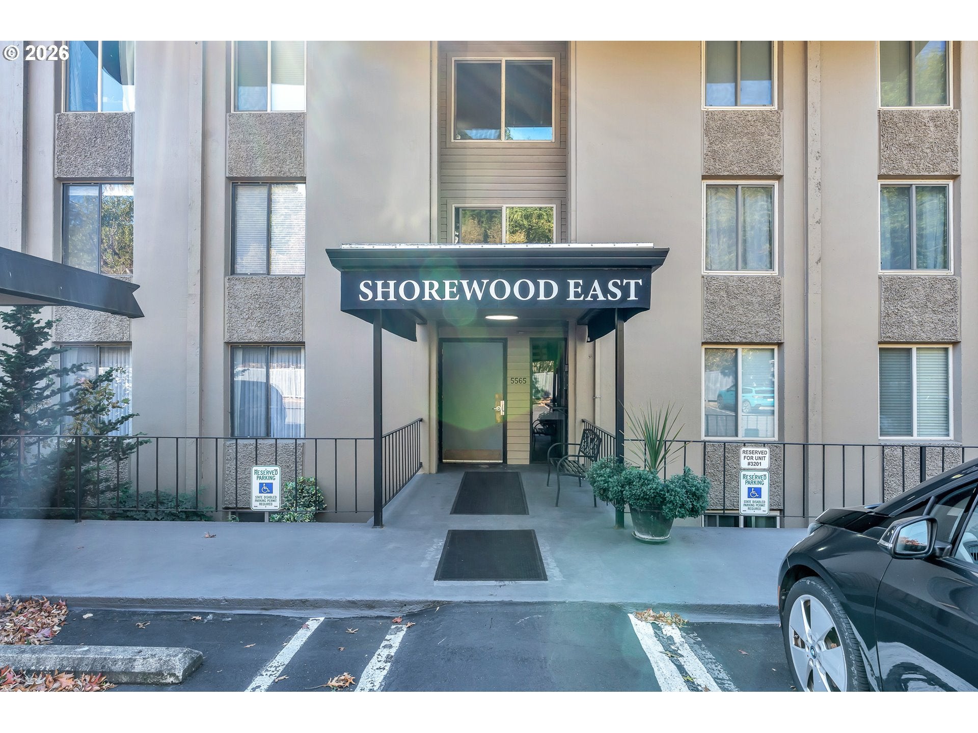 5565 E EVERGREEN BLVD 3406