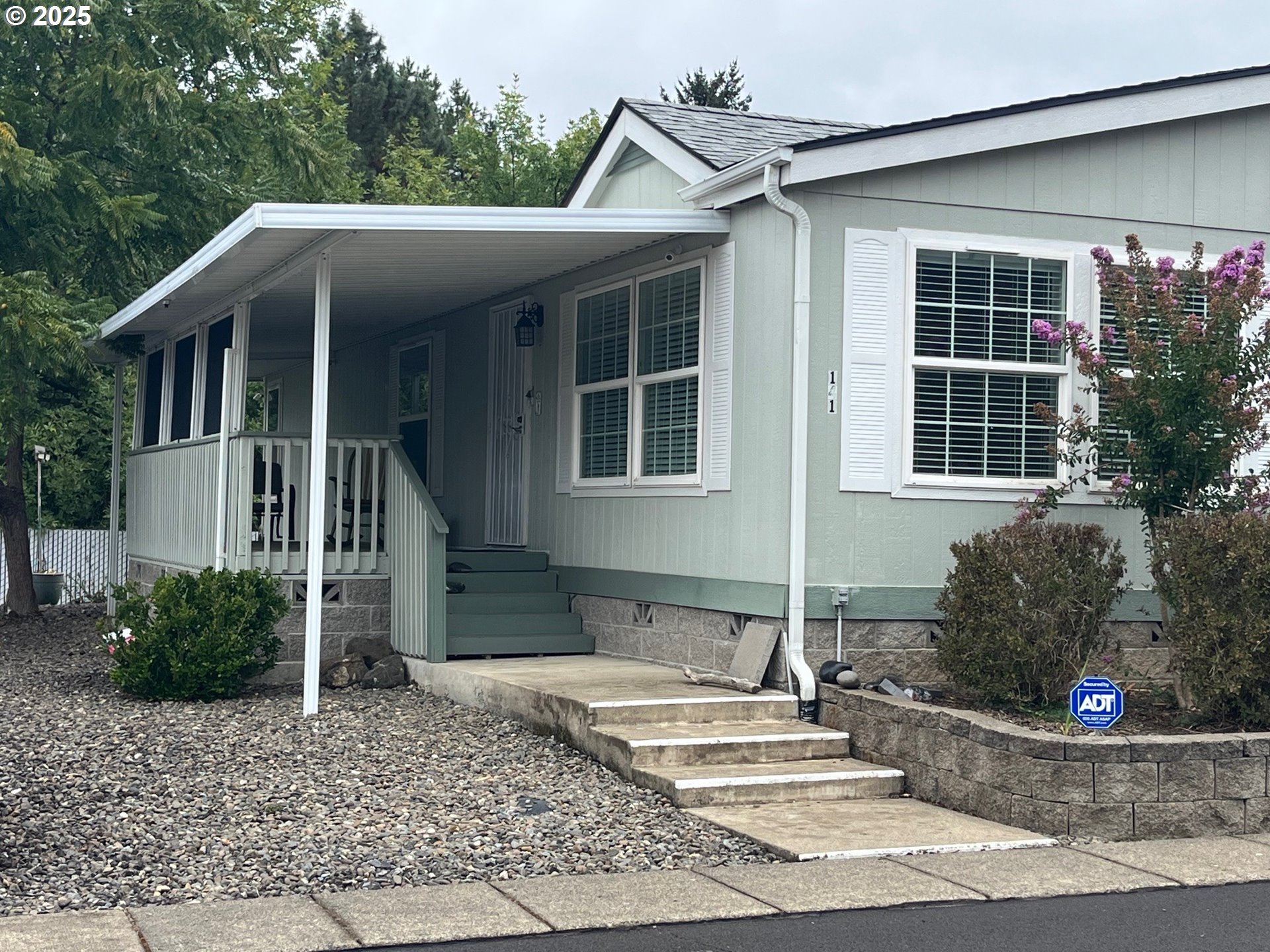 141 RIVER RIDGE AVE
