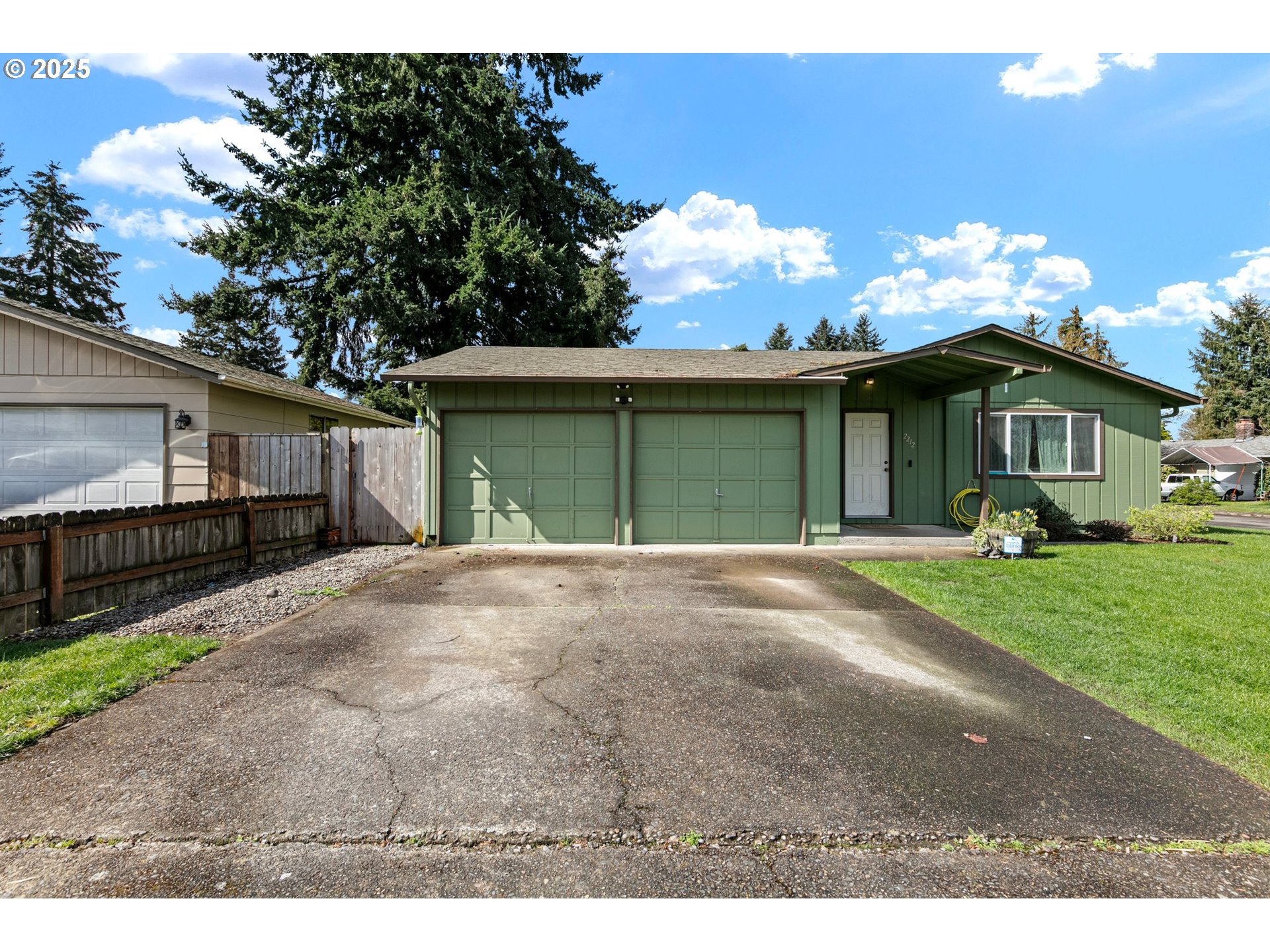 2212 LAURELHURST DR