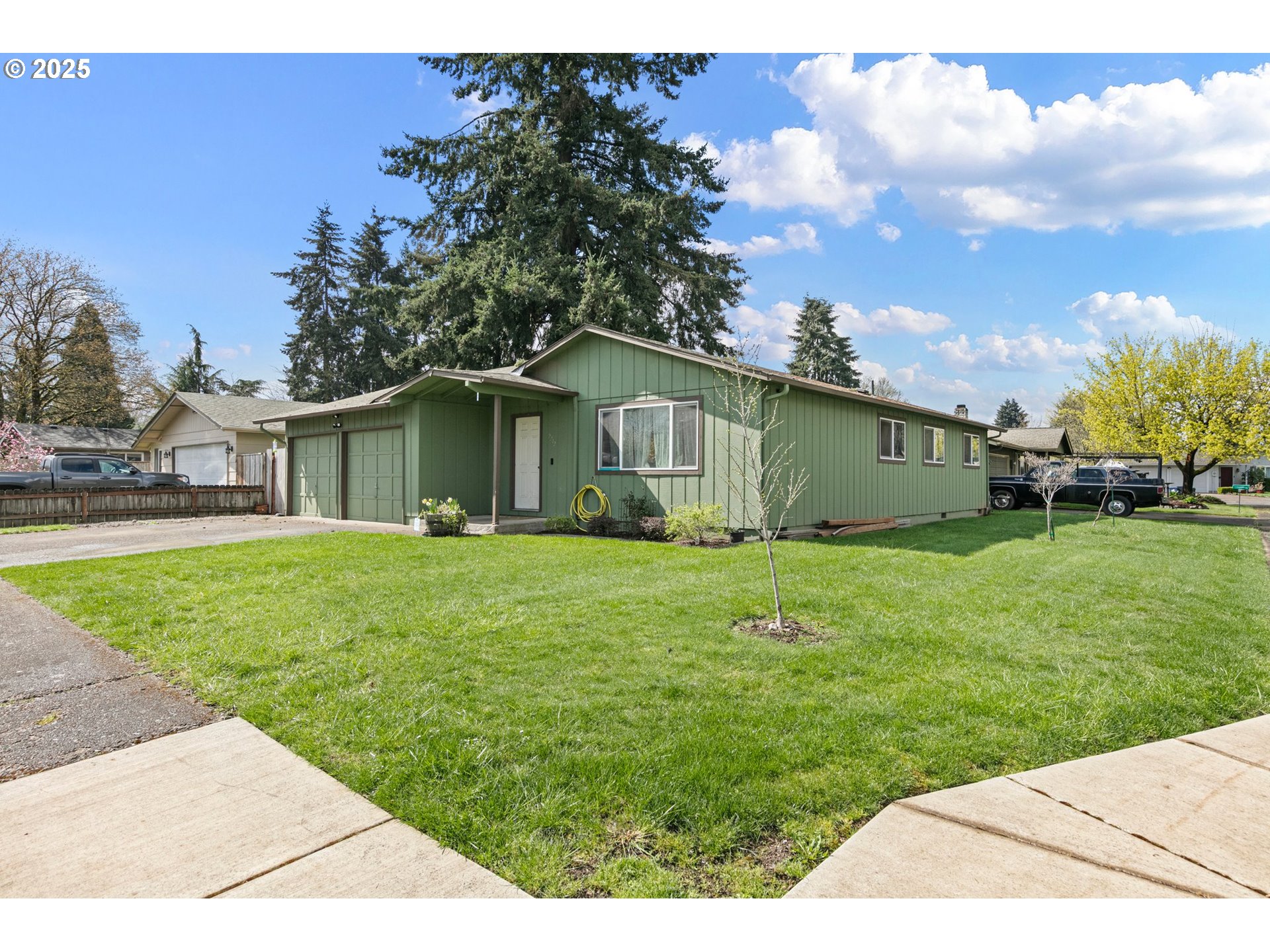 2212 LAURELHURST DR