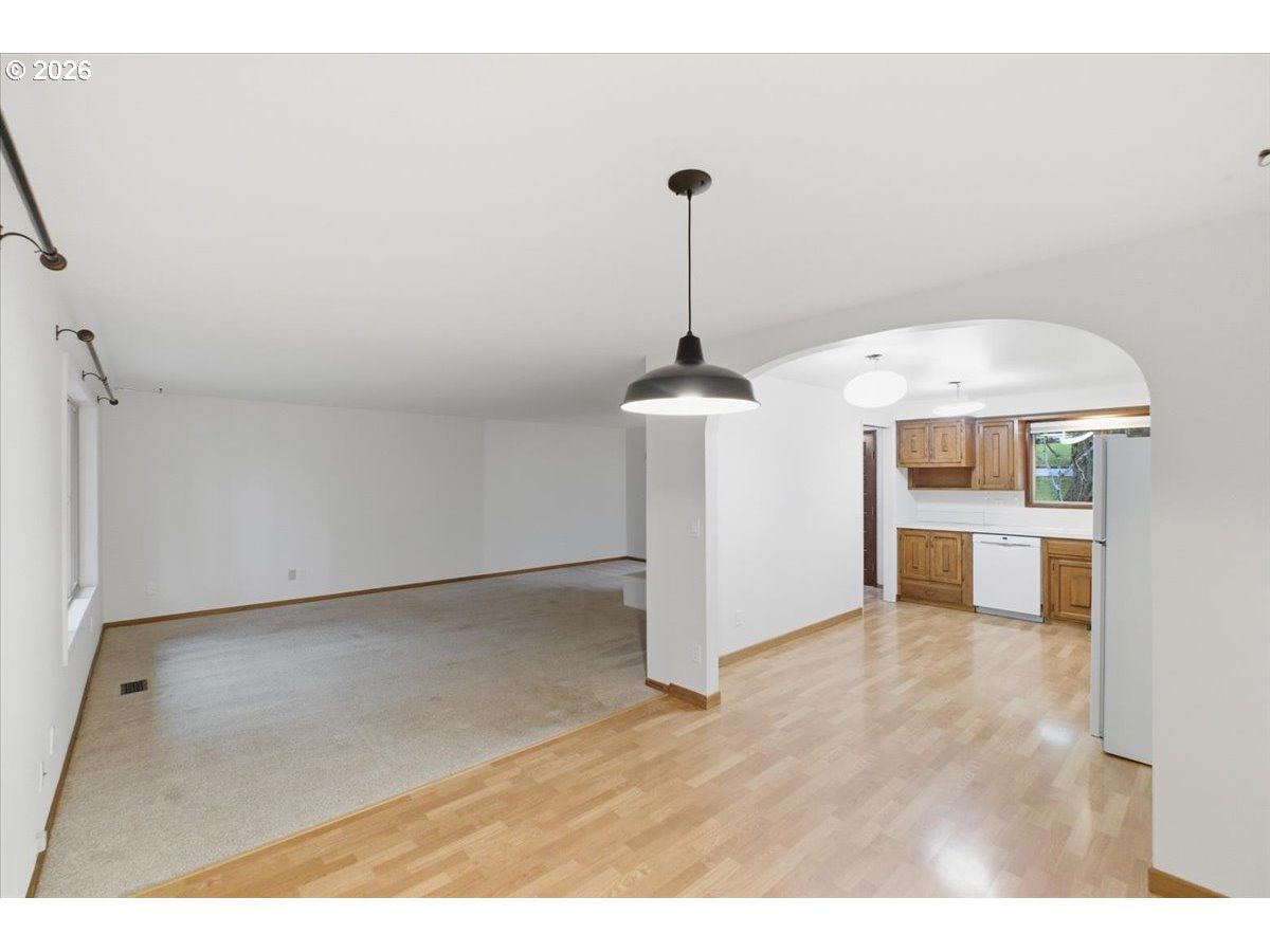 2225 NW ESTAVIEW CIR