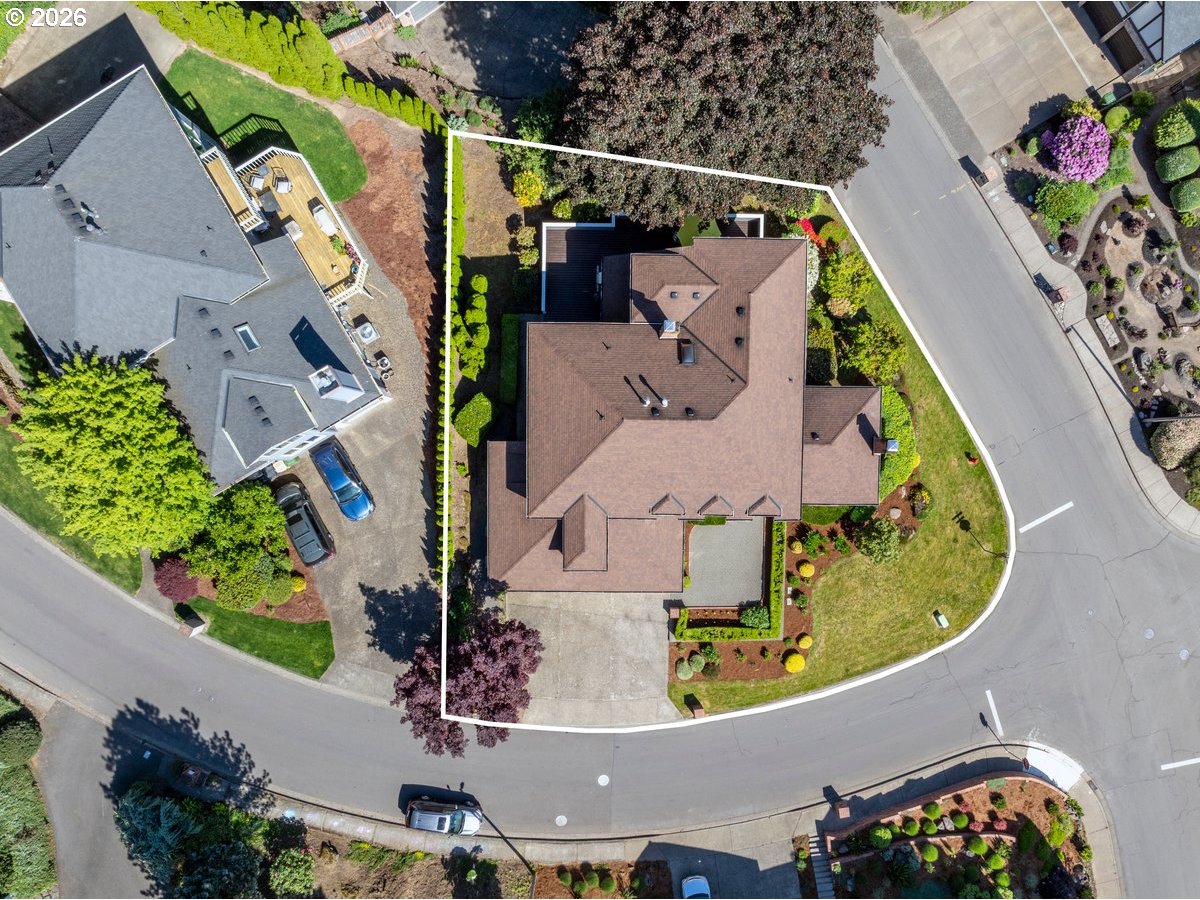 2055 RIDGE POINTE DR