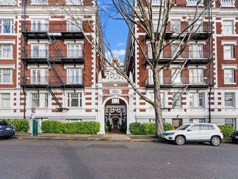 1811 NW COUCH ST 407 Portland OR 97209