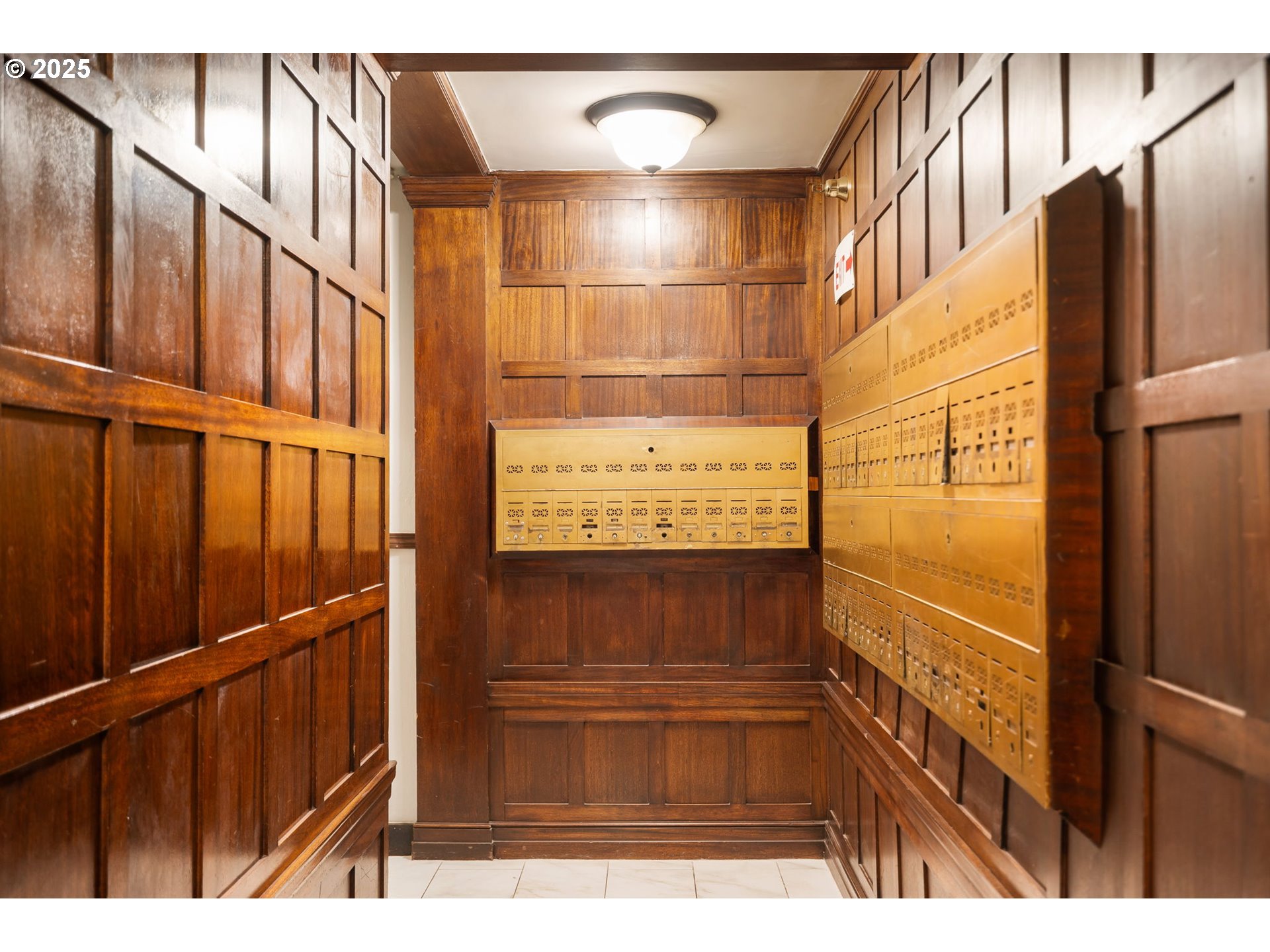 1811 NW COUCH ST 407