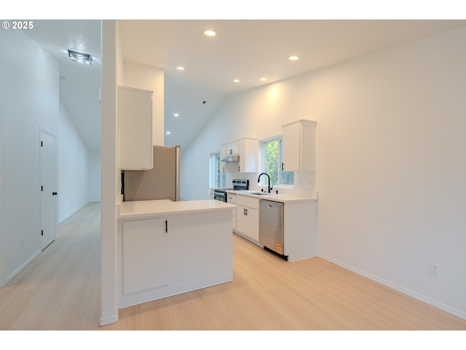 1112 NW 14TH CT