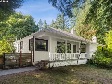 601 SW CHESTNUT ST Portland OR 97219