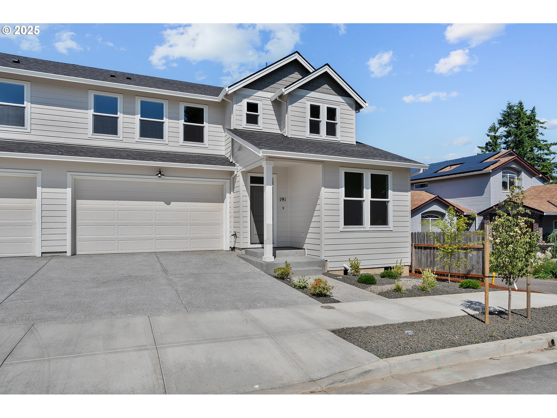 191 SE ACACIA DR