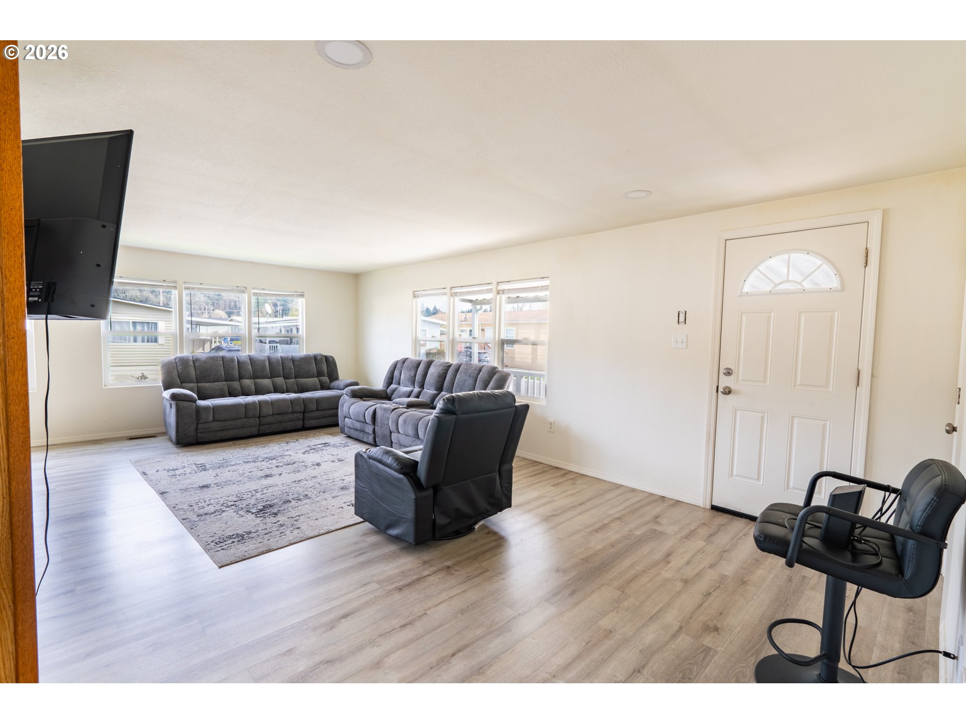 13900 SE HIGHWAY 212 186