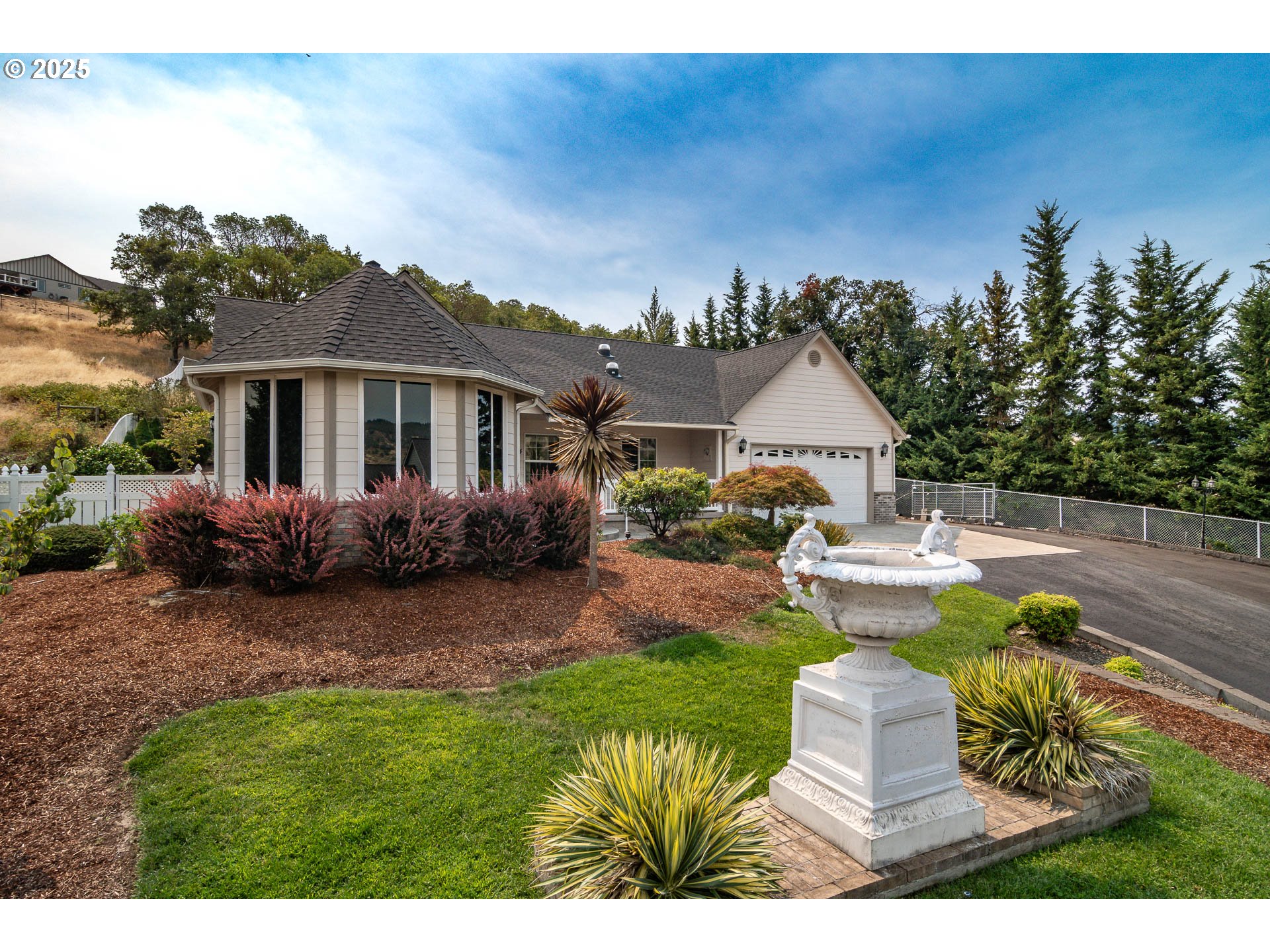 204 RAINBOW RIDGE AVE