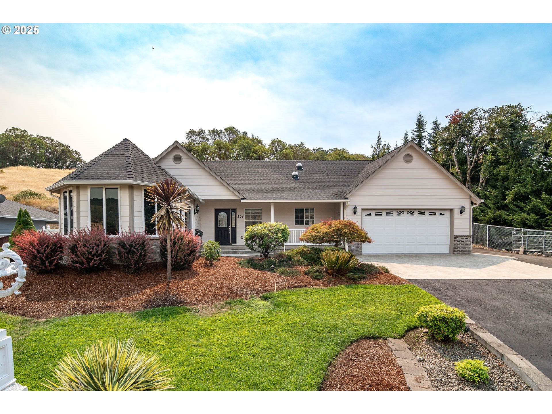 204 RAINBOW RIDGE AVE