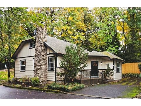 Photo of 802 NW 5th Cir, Camas, WA 98607 (MLS # 784835786)