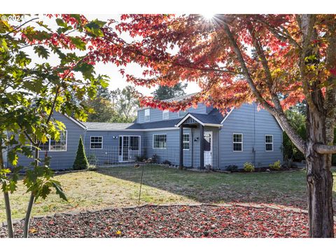 A home in Newberg