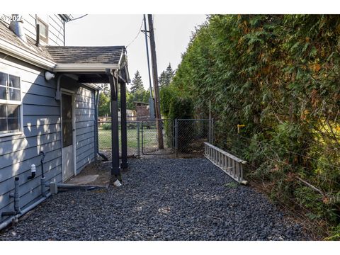 A home in Newberg