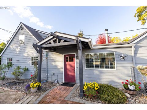 A home in Newberg