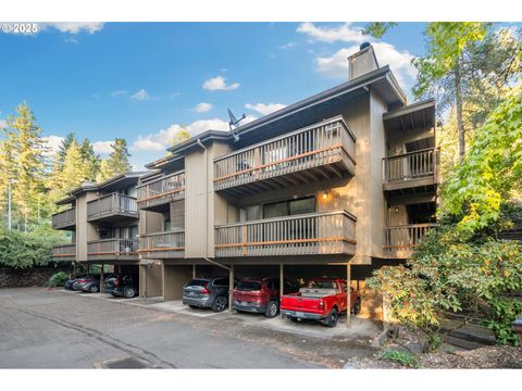 7550 SW BARNES RD E Portland OR 97225