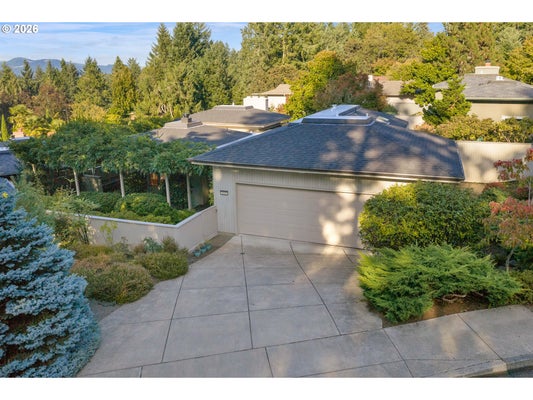 3659 AGATE ST, EUGENE, OR 97405 - Image ce050c2d65f8a64d6f4680e50089fe21/2353827395