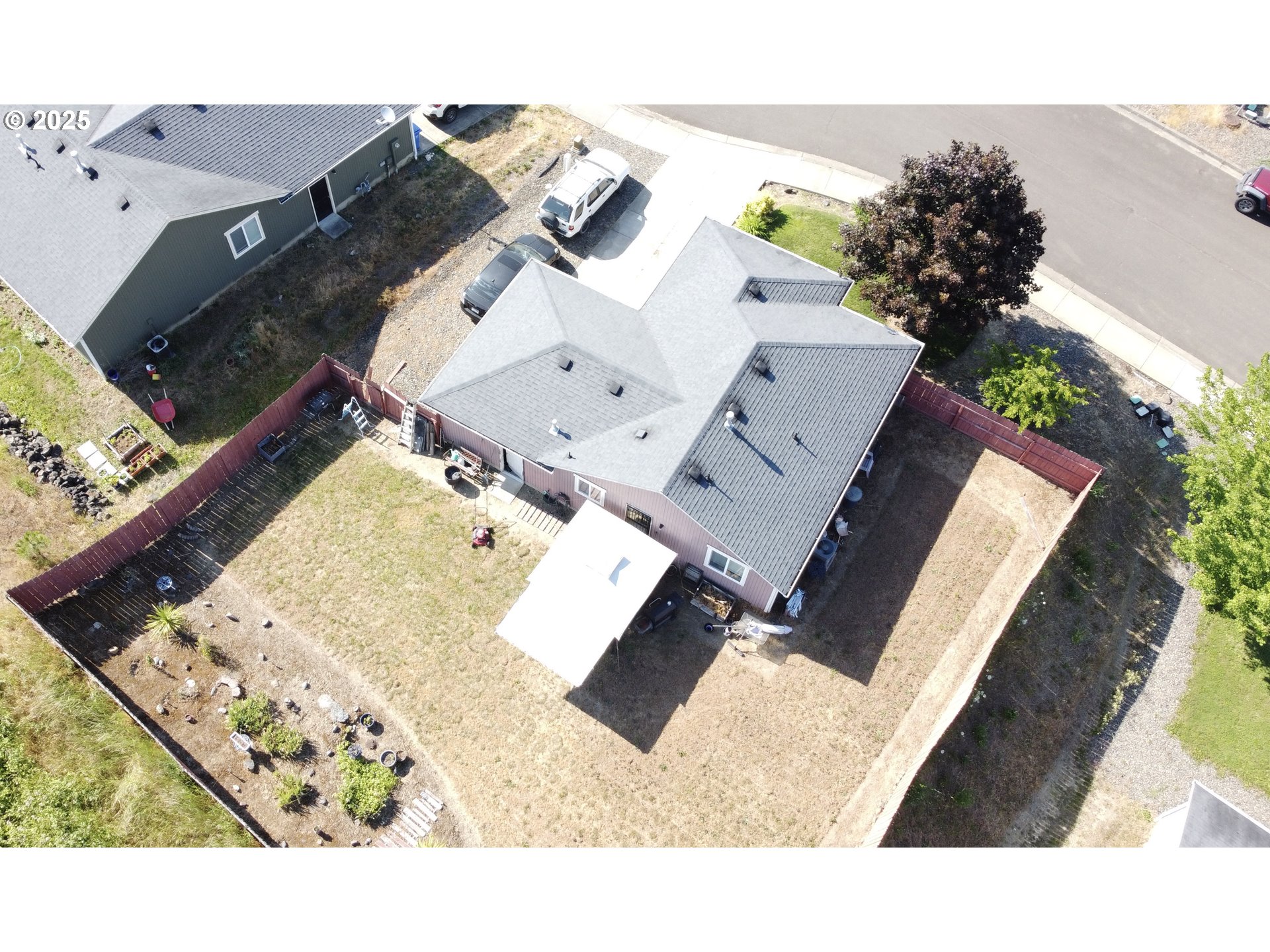 807 CALLAHAN DR