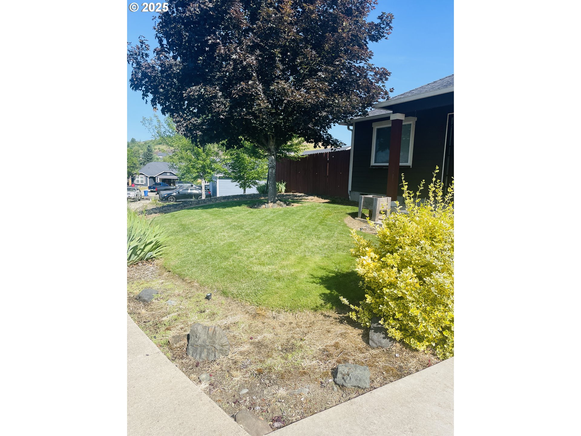 807 CALLAHAN DR