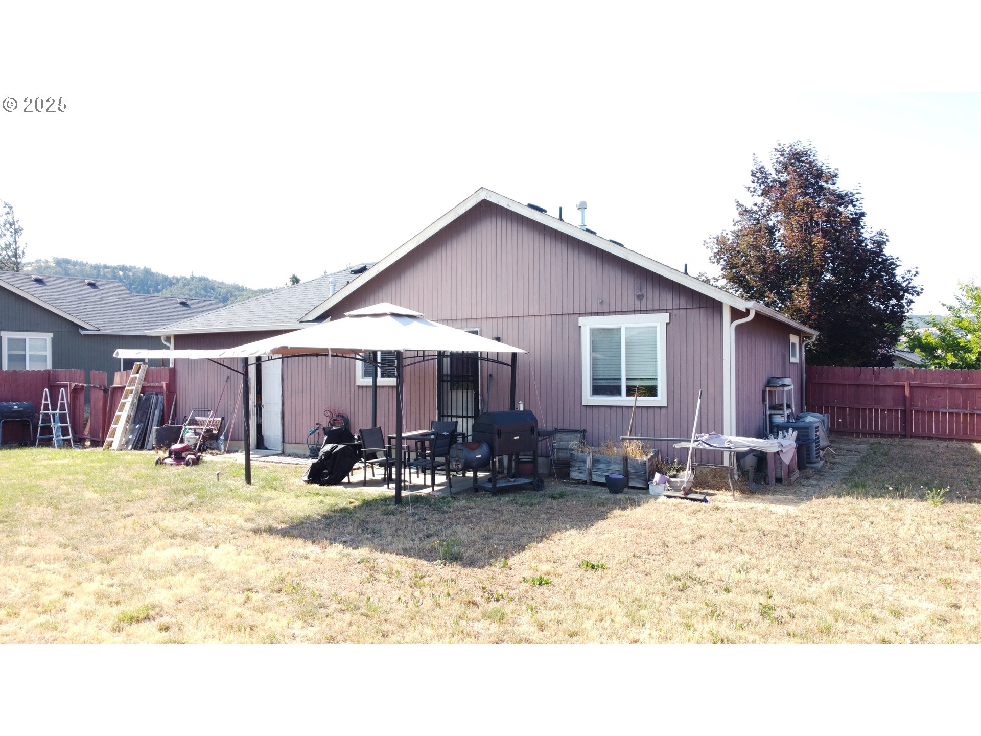 807 CALLAHAN DR