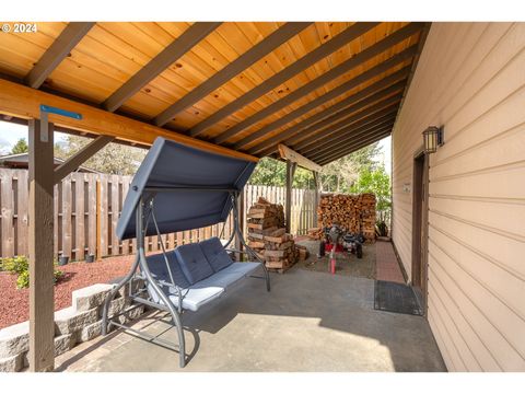 A home in Roseburg