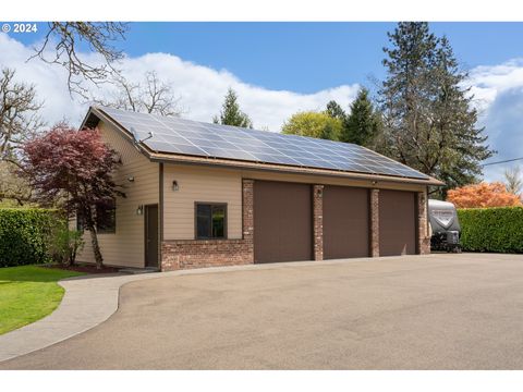 A home in Roseburg