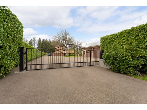 A home in Roseburg