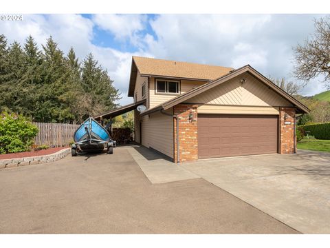 A home in Roseburg