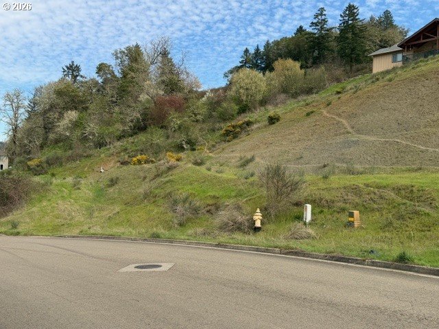 832 FOREST HEIGHTS ST 34-37