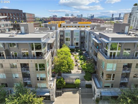 1125 NW 9TH AVE 306 Portland OR 97209