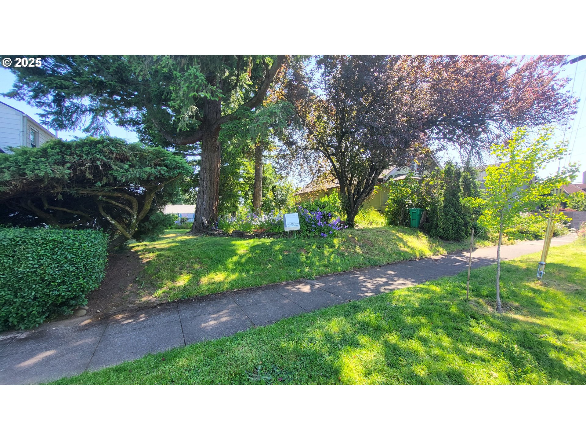 Photo 1 of 2 — 7020 NE STANTON ST, Portland, OR 97213