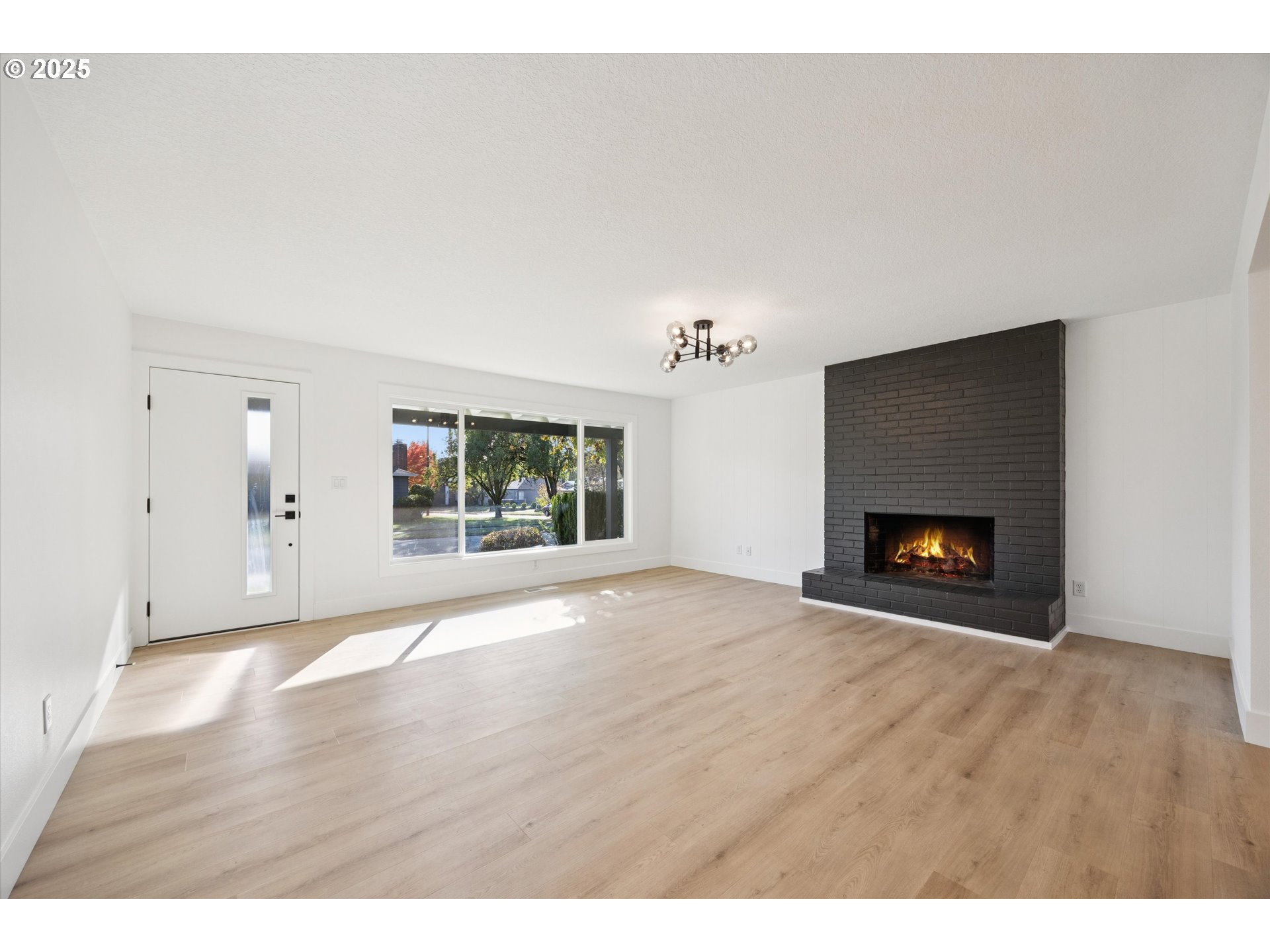 4411 SE LEXINGTON ST