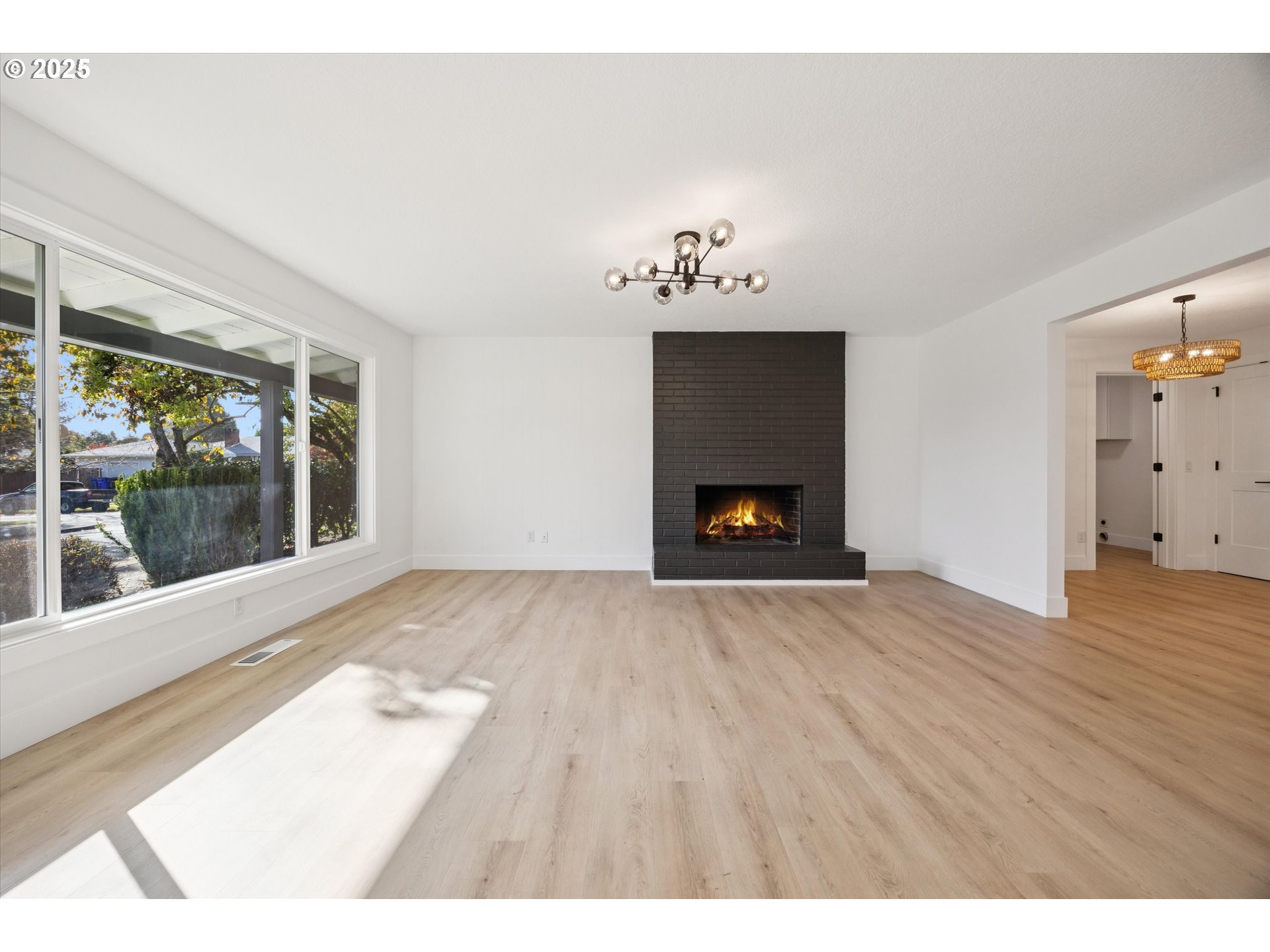 4411 SE LEXINGTON ST