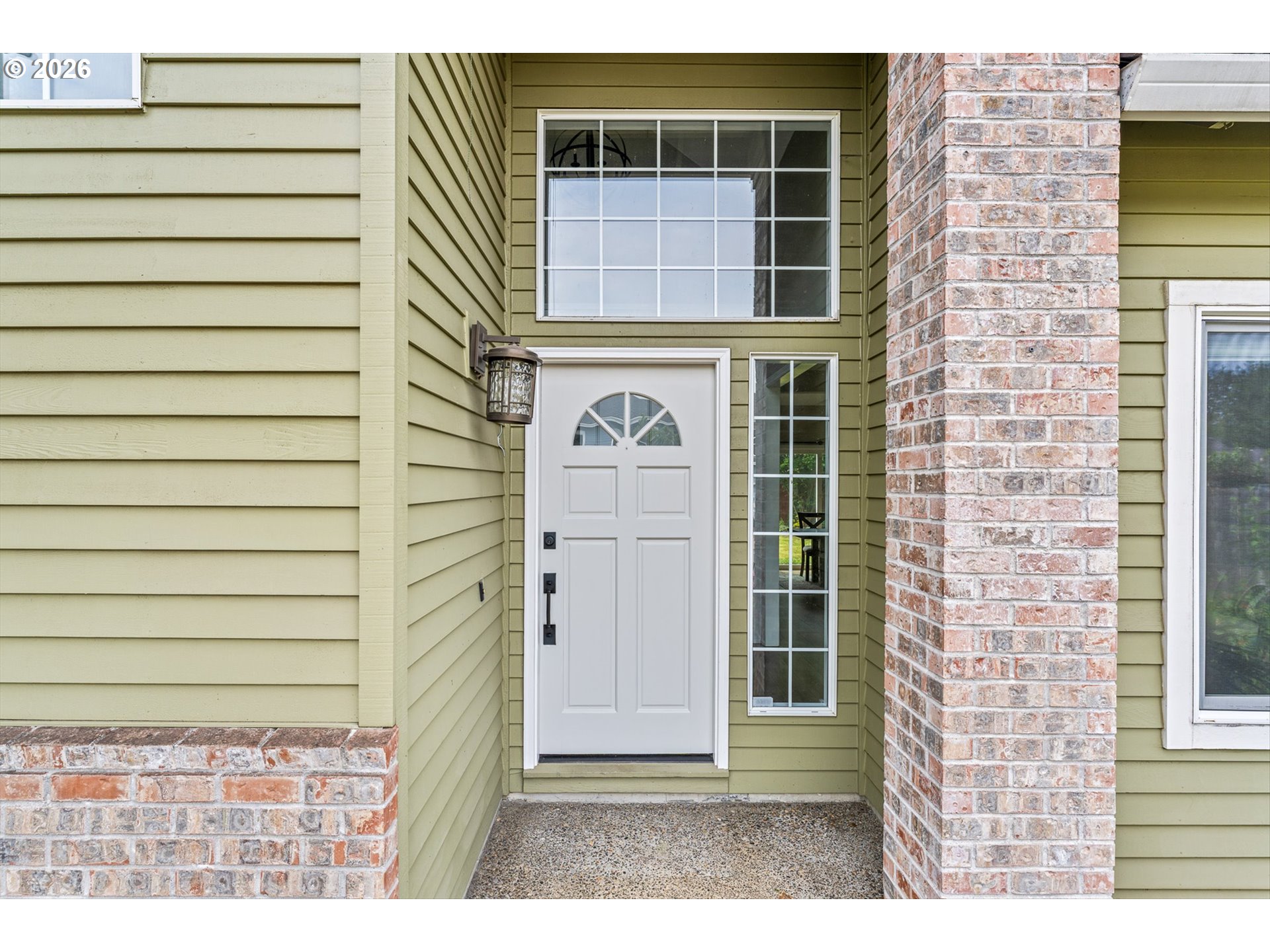 807 ALICIA CT