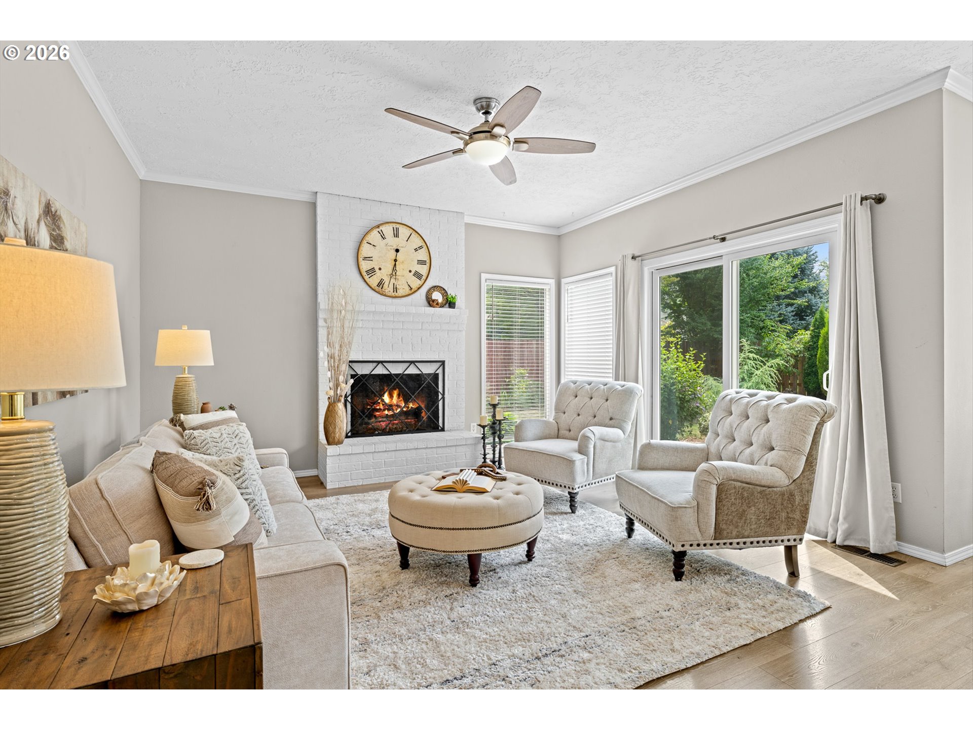 807 ALICIA CT