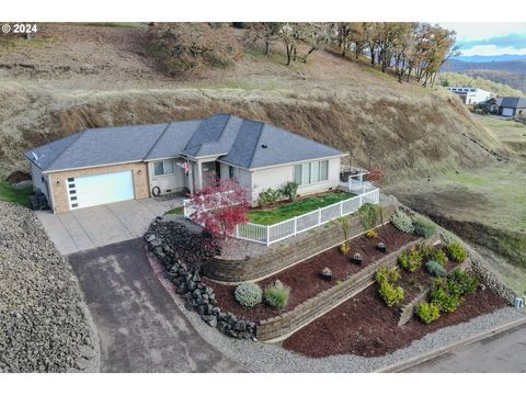 A home in Roseburg