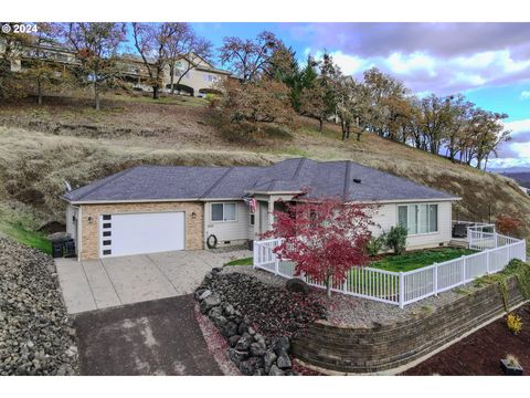 A home in Roseburg