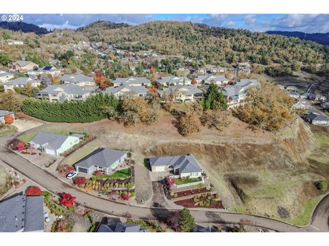 A home in Roseburg