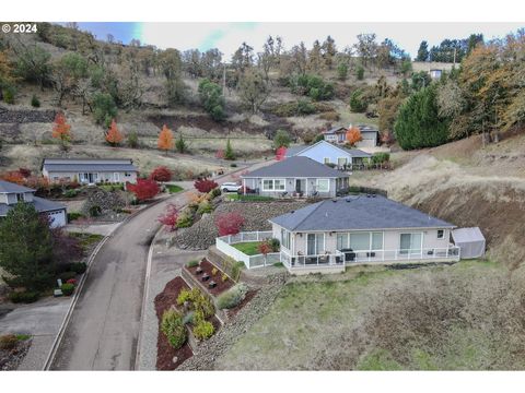 A home in Roseburg