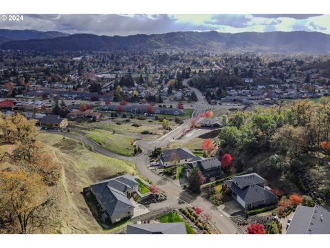 A home in Roseburg