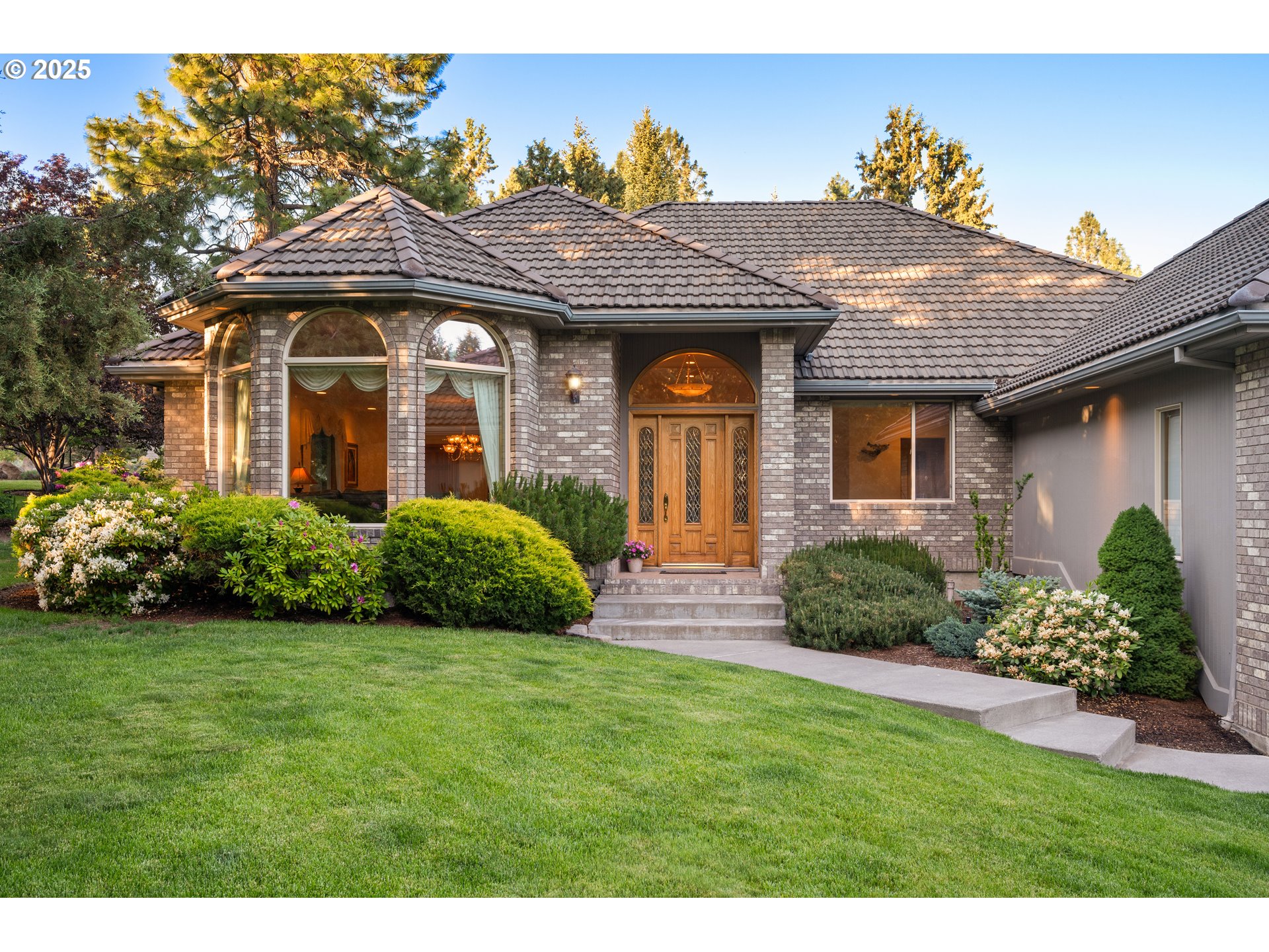 1184 NW FAREWELL DR