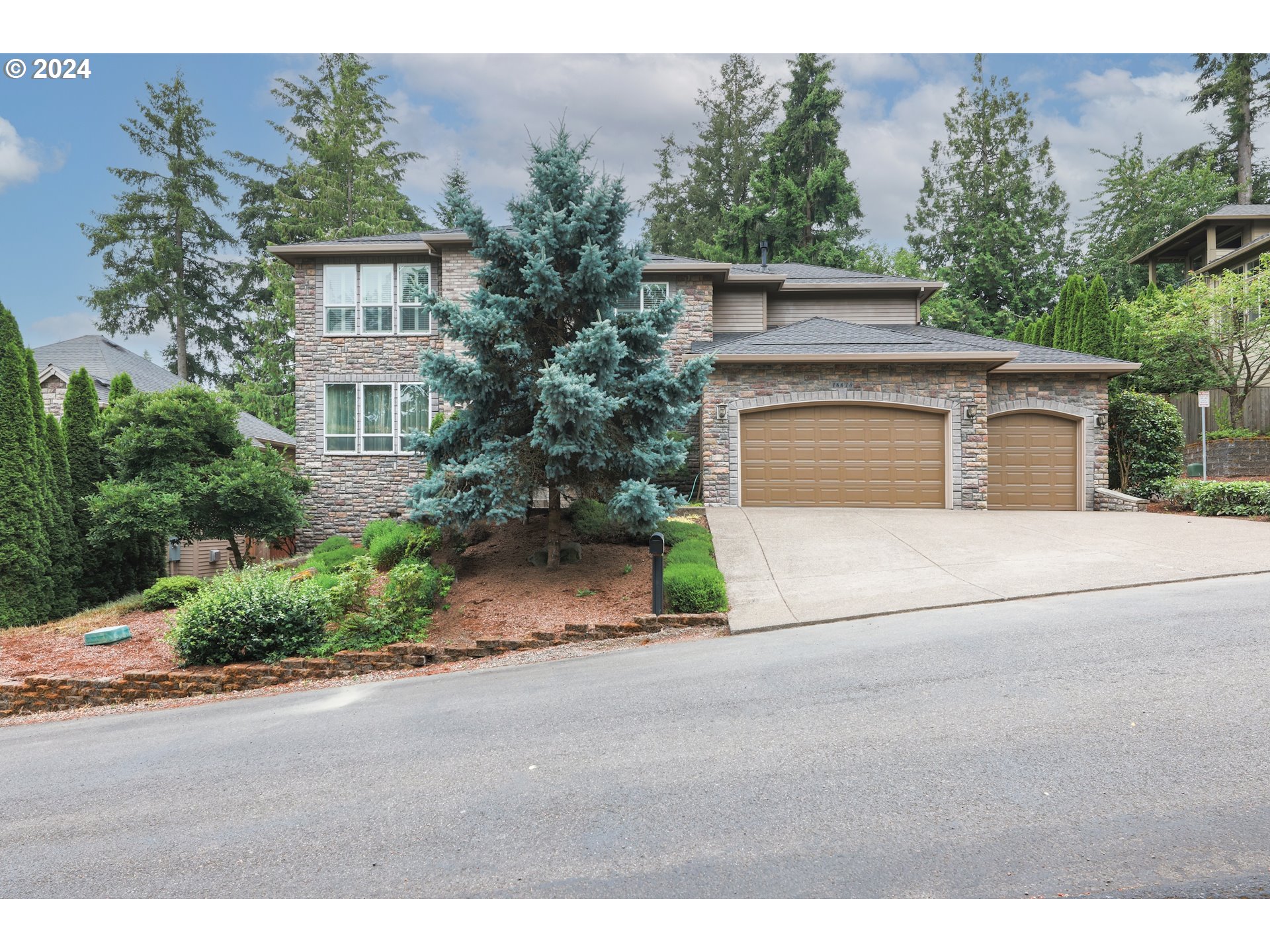 16610 SW SANDSTONE CT