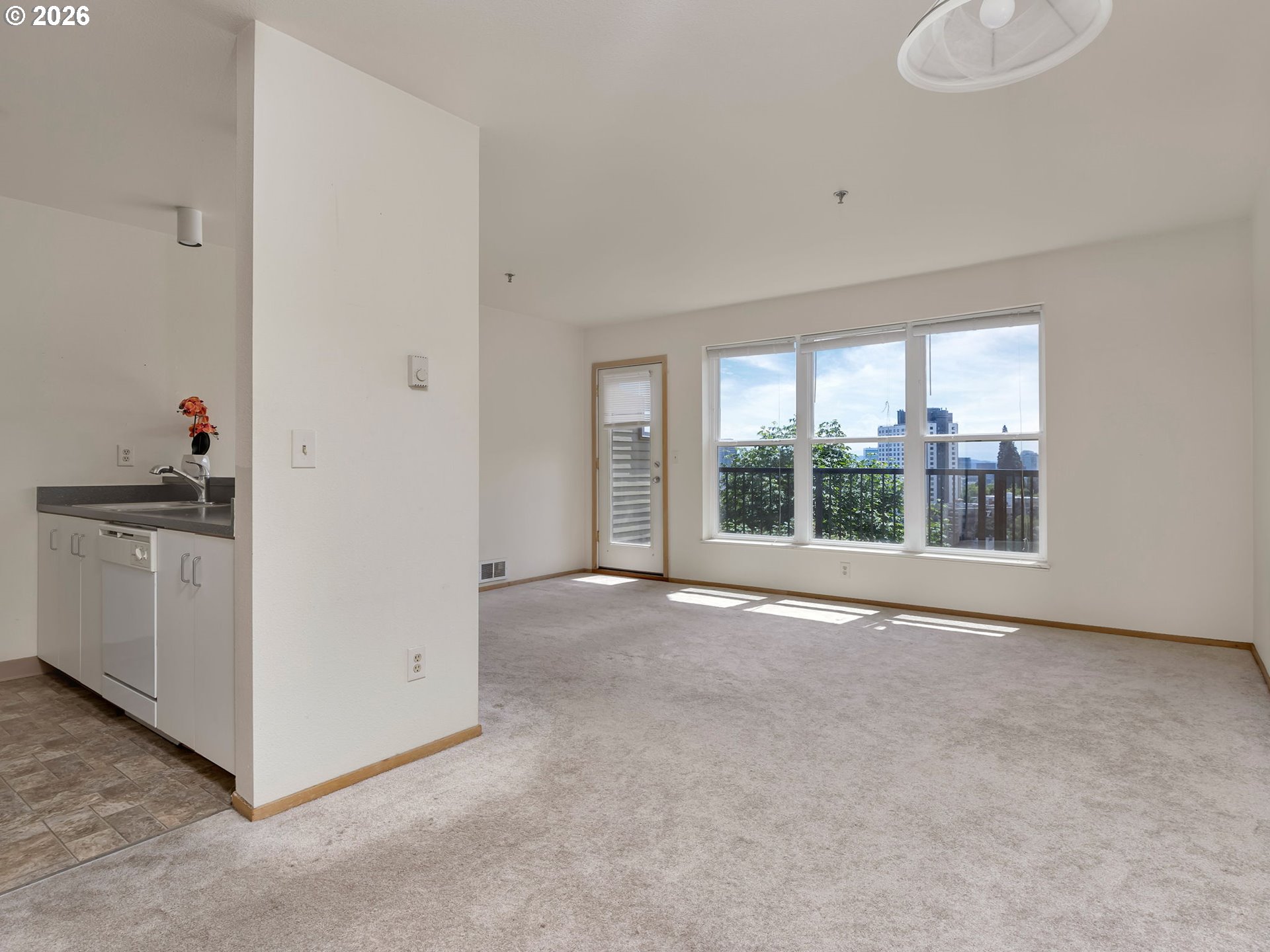 232 NW UPTOWN TER 1B