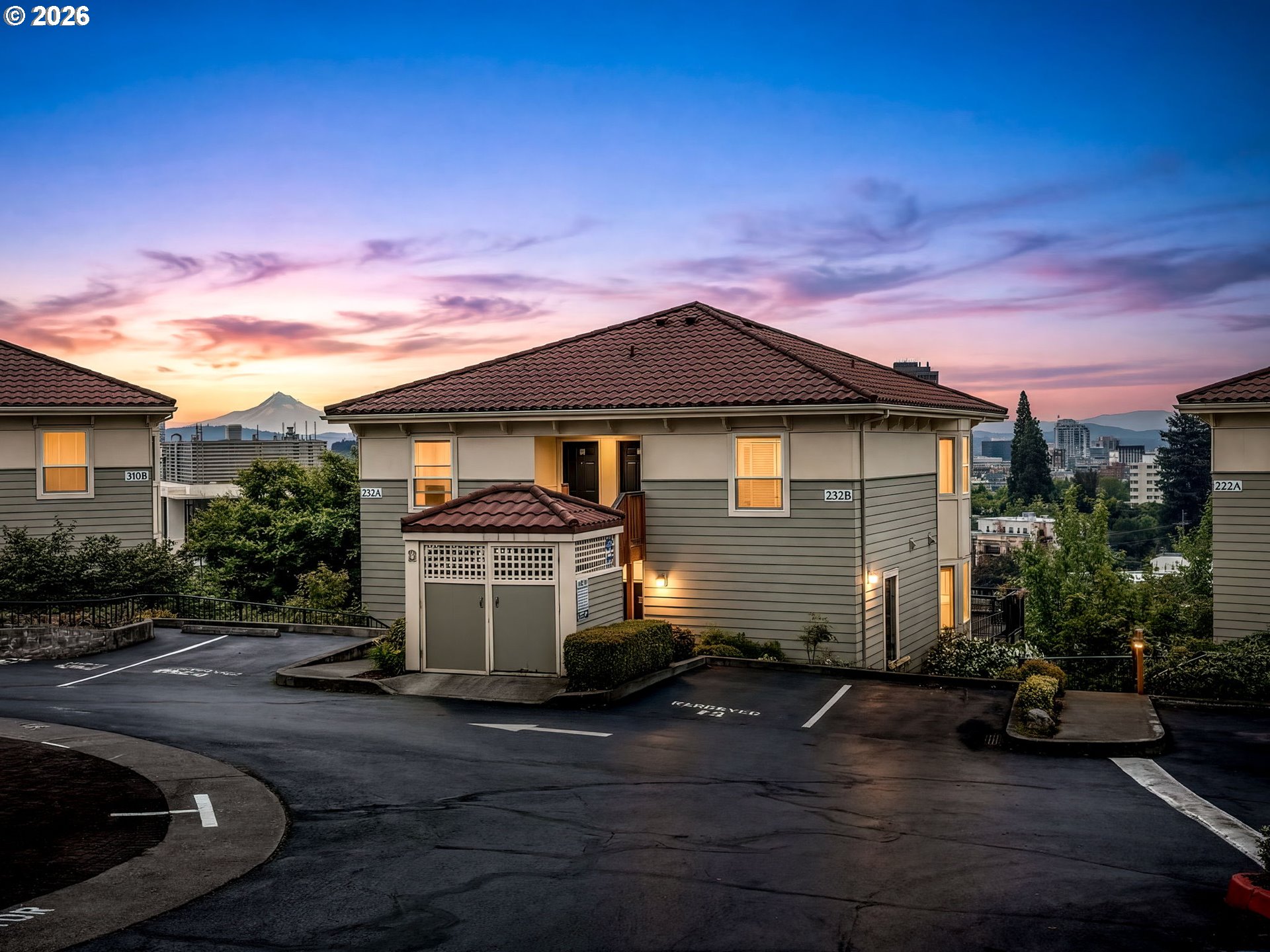 232 NW UPTOWN TER 1B