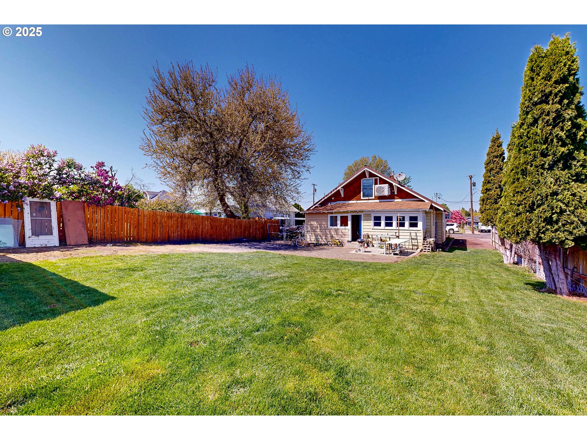 138 SE 5TH AVE