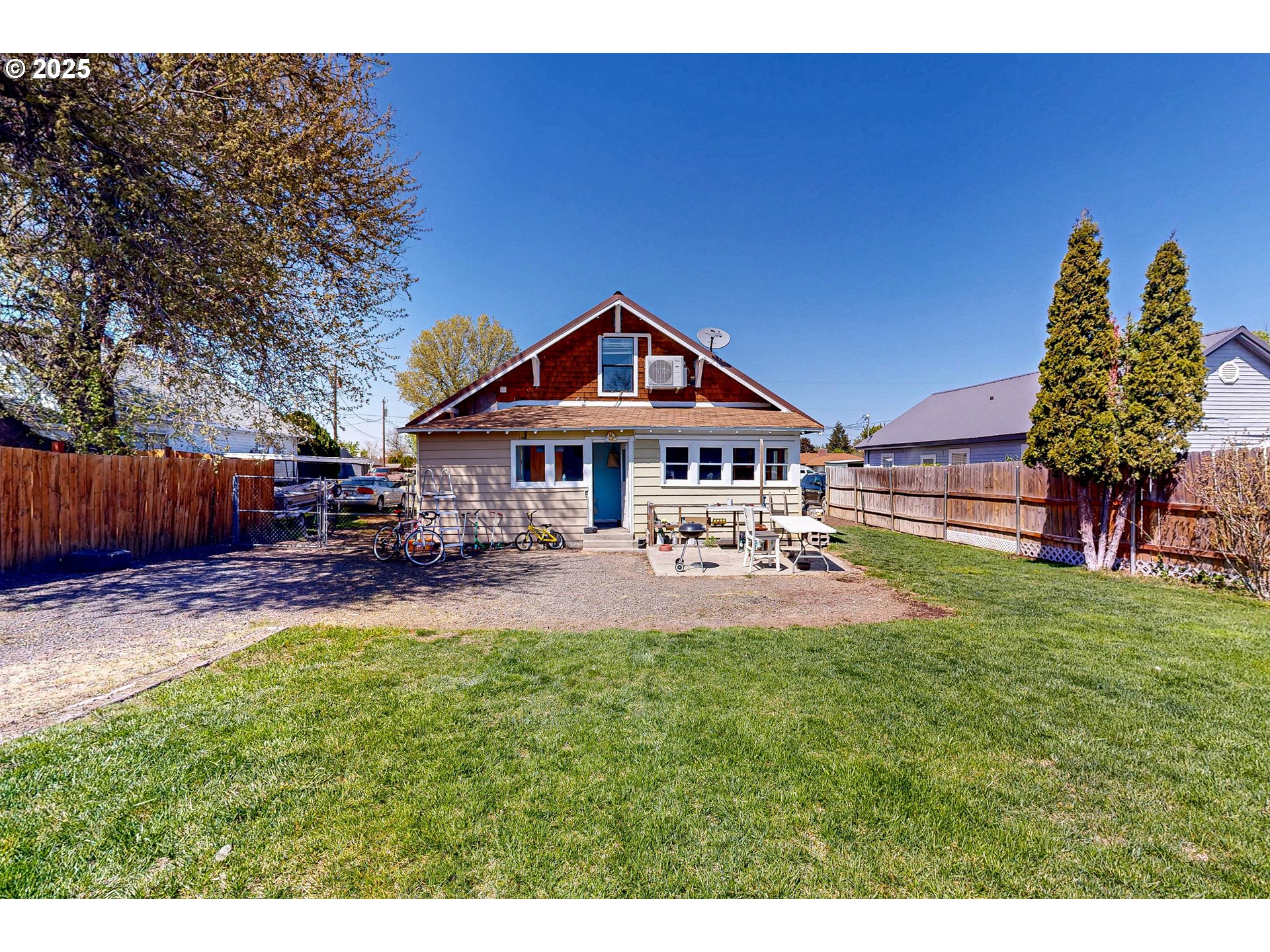 138 SE 5TH AVE
