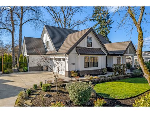 1923 STERLING PARK PL Eugene OR 97408