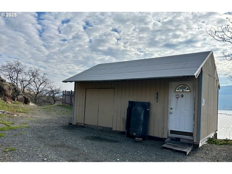 A home in Wishram